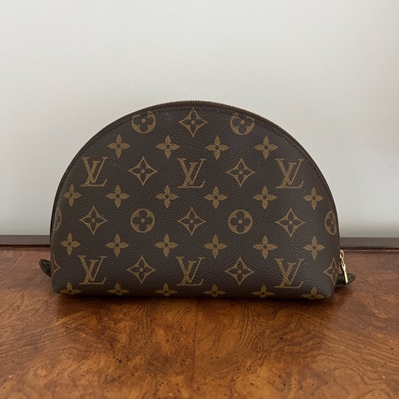 Louis Vuitton half moon bag - Picture 2 of 7